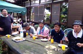 写真：肉待ちでーす